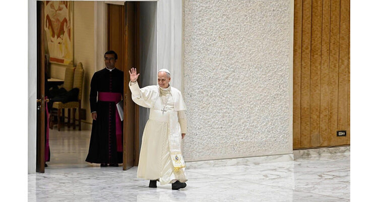 قداسة البابا لاون الرابع عشر: الكتاب المقدس والتقليد الكنسي ينبعان من مصدر إلهي واحد